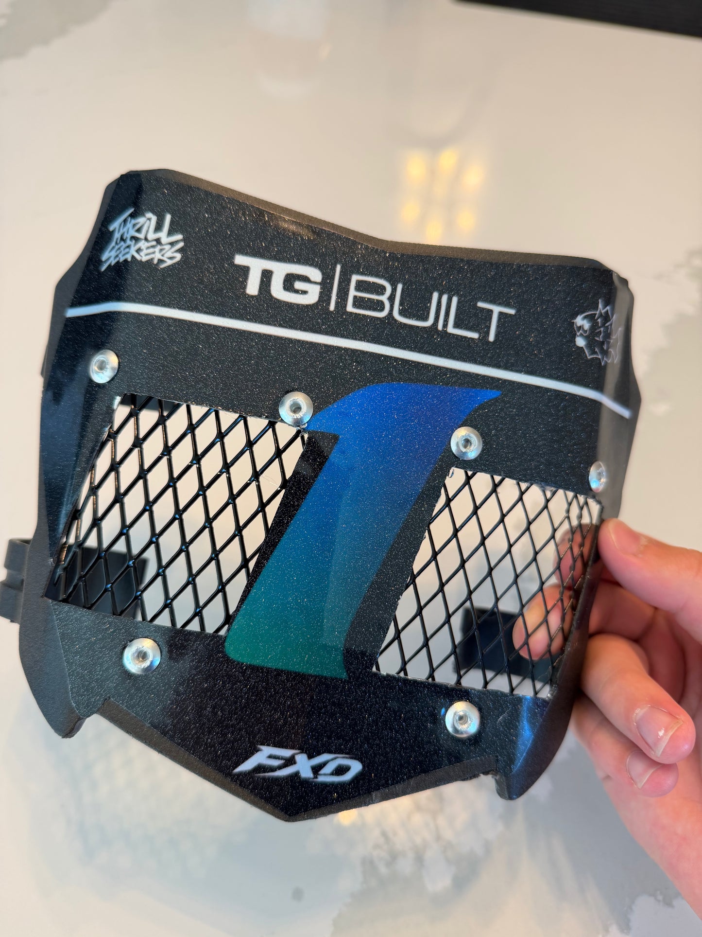 Vented motocutz plate