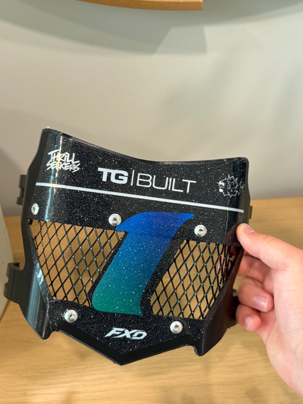 Vented motocutz plate
